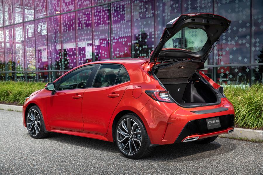  Toyota Corolla XSE Hatchback 2018 года  (NA) (фото 87 из 88)